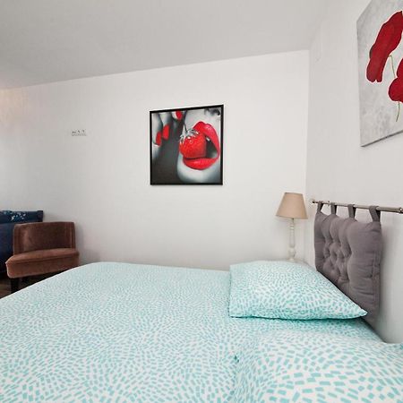 Gite 65 M2 200 M Gare T-G-V 400 M Centre-Ville Grand Parking 250 Places Gratuit Face Au Logement Arras Exteriér fotografie