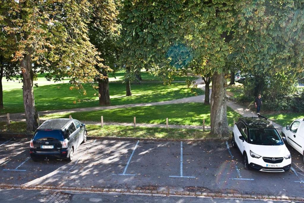 Gite 65 M2 200 M Gare T-G-V 400 M Centre-Ville Grand Parking 250 Places Gratuit Face Au Logement Arras Exteriér fotografie