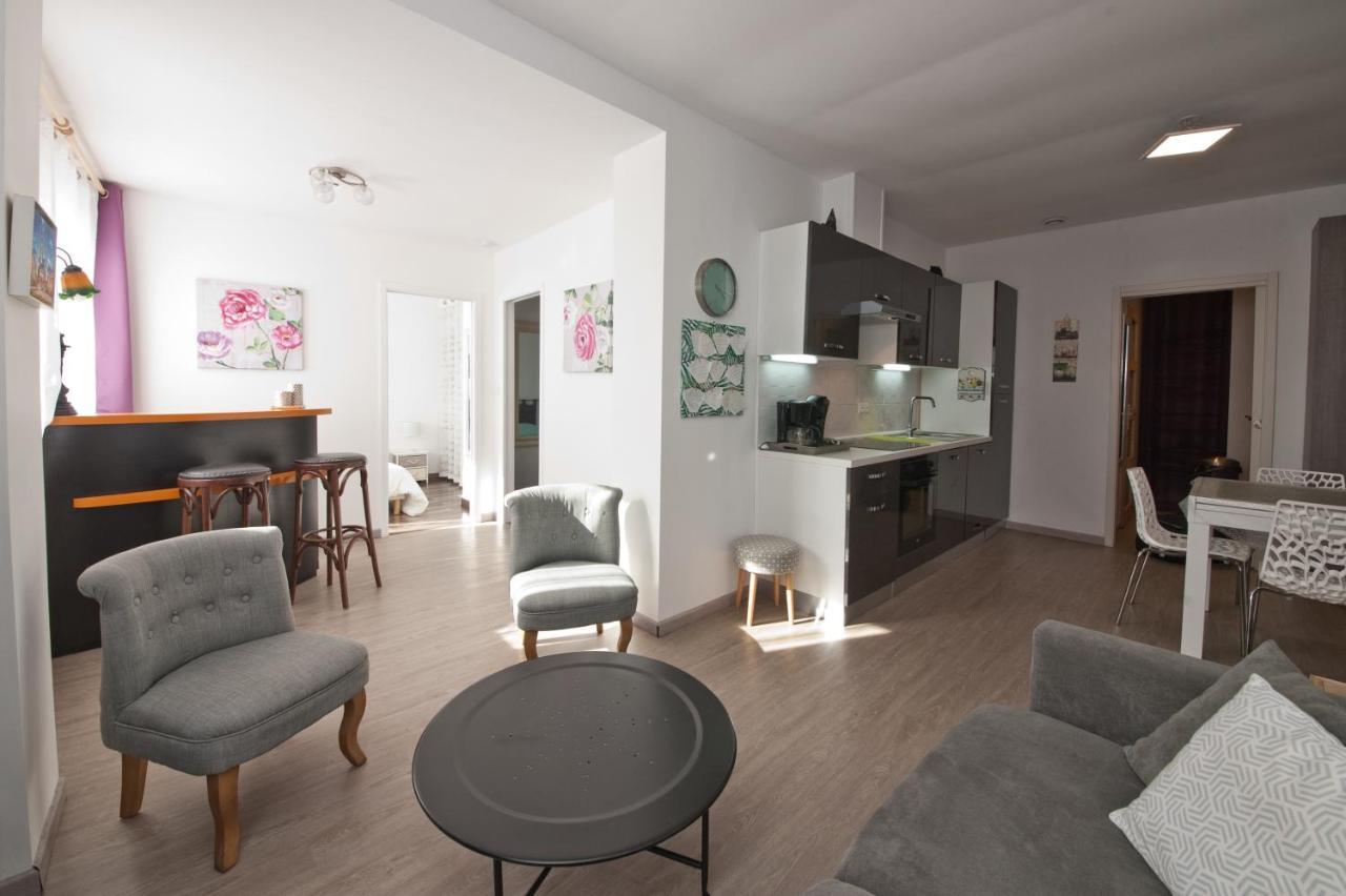 Gite 65 M2 200 M Gare T-G-V 400 M Centre-Ville Grand Parking 250 Places Gratuit Face Au Logement Arras Exteriér fotografie