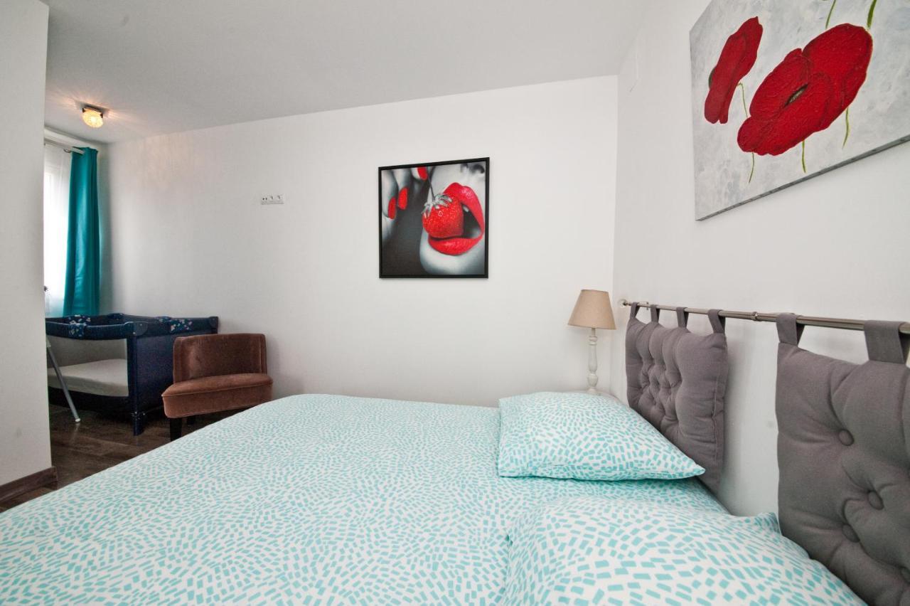 Gite 65 M2 200 M Gare T-G-V 400 M Centre-Ville Grand Parking 250 Places Gratuit Face Au Logement Arras Exteriér fotografie