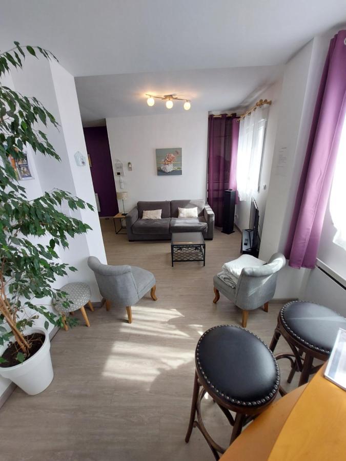 Gite 65 M2 200 M Gare T-G-V 400 M Centre-Ville Grand Parking 250 Places Gratuit Face Au Logement Arras Exteriér fotografie